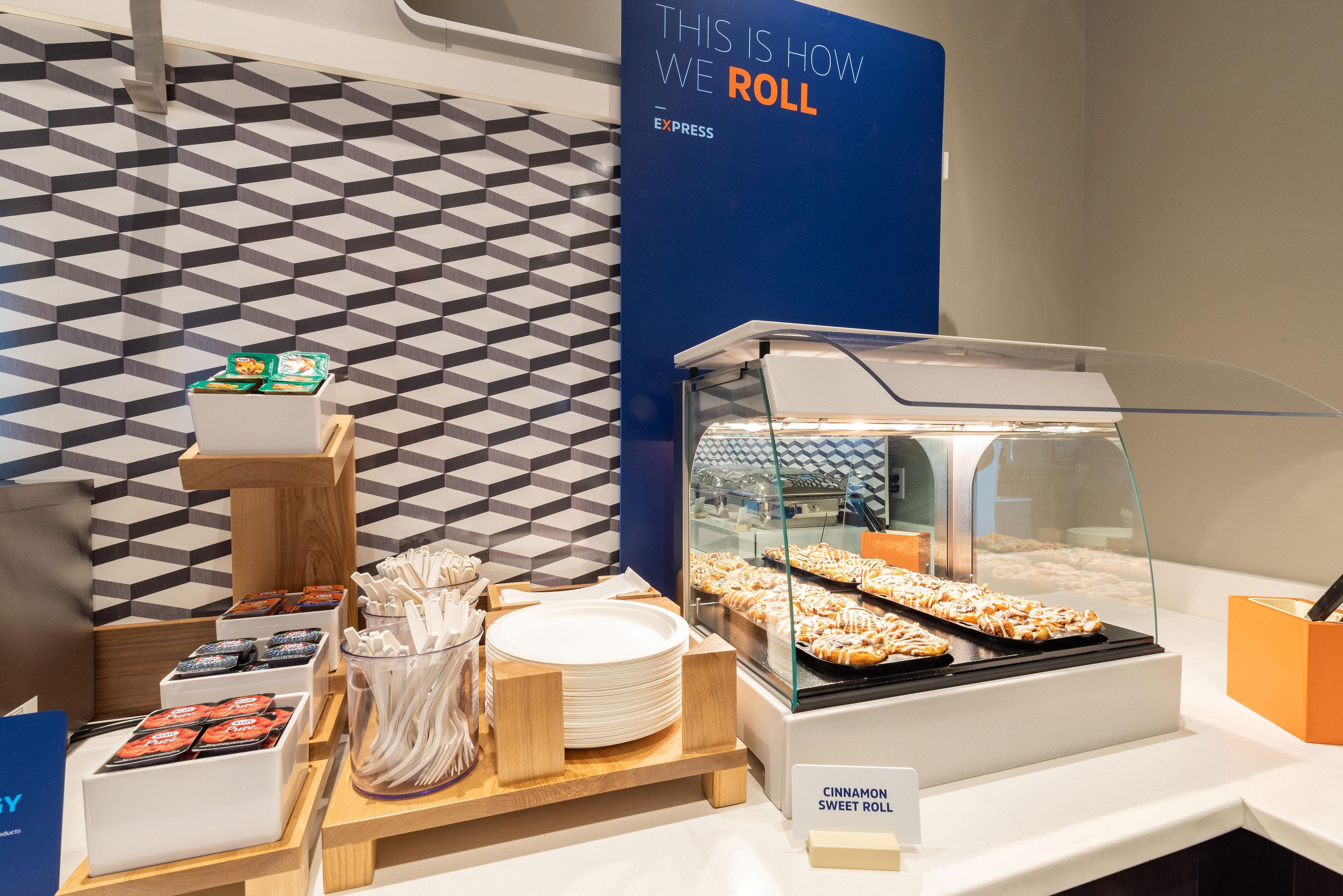 Holiday Inn Express Detroit-Warren/General Motors Technology Center By Ihg Bagian luar foto
