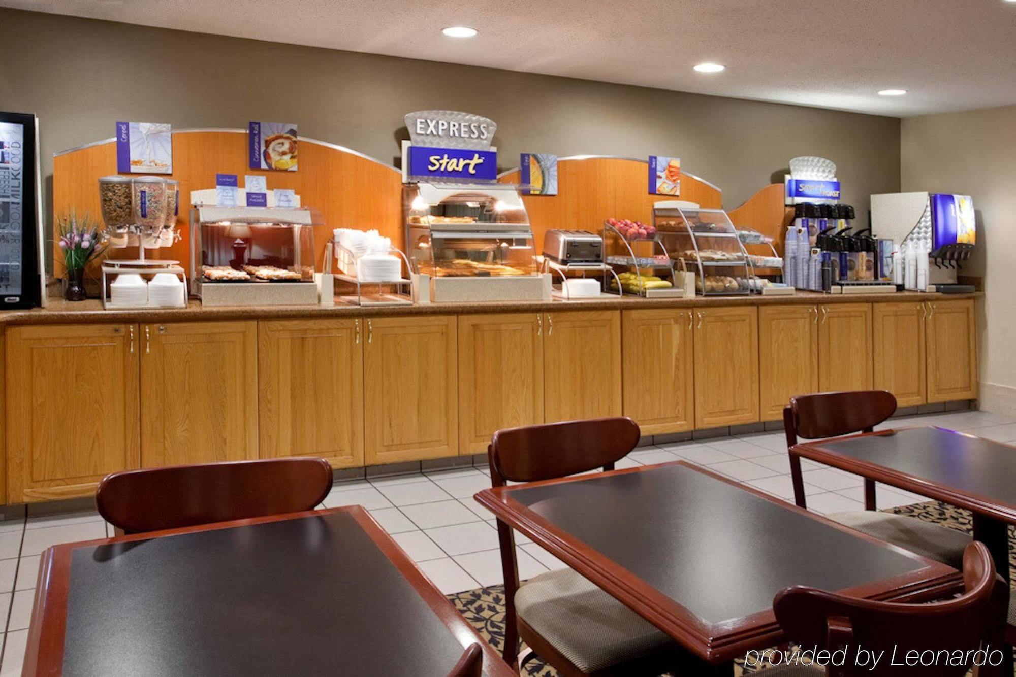 Holiday Inn Express Detroit-Warren/General Motors Technology Center By Ihg Restoran foto